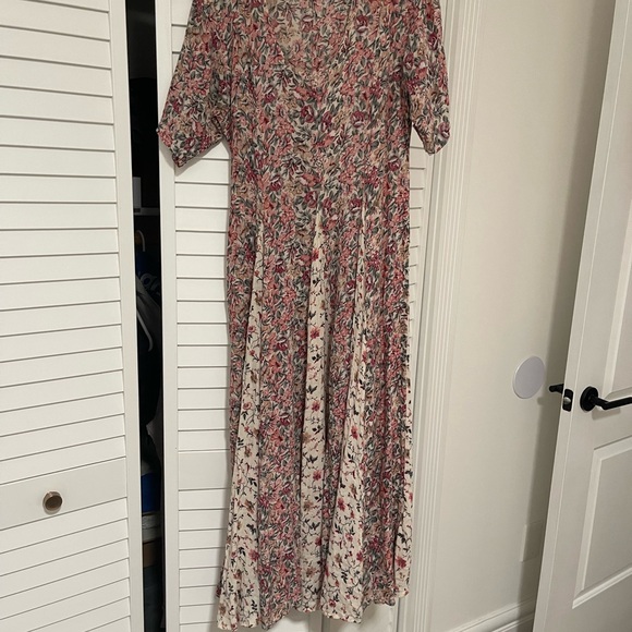 SOLD// Vintage Floral Dress - Picture 3 of 6